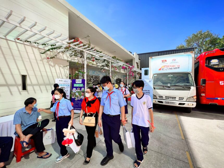 ĐẾN VỚI “CHUYẾN XE CÔNG NGHỆ 2022”, NHẤT ĐỊNH PHẢI MỘT LẦN ĐƯỢC LÀM NHÀ KHOA HỌC & KHÁM PHÁ VŨ TRỤ ĐẾN VỚI “CHUYẾN XE CÔNG NGHỆ 2022”, NHẤT ĐỊNH PHẢI MỘT LẦN ĐƯỢC LÀM NHÀ KHOA HỌC & KHÁM PHÁ VŨ TRỤ