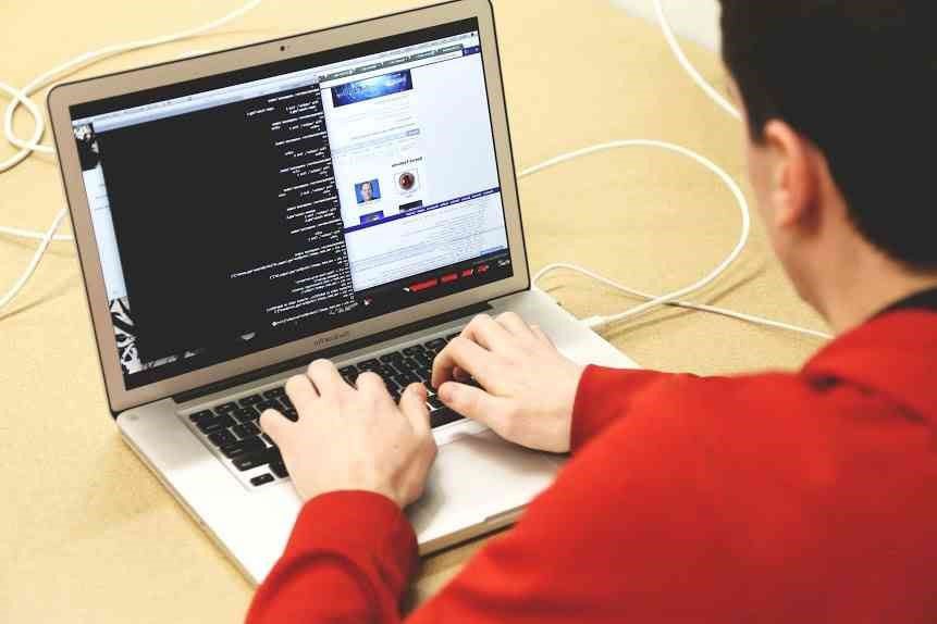 Có nên cho trẻ mầm non, tiểu học học lập trình Robot không? Có nên cho trẻ mầm non, tiểu học học lập trình Robot không?