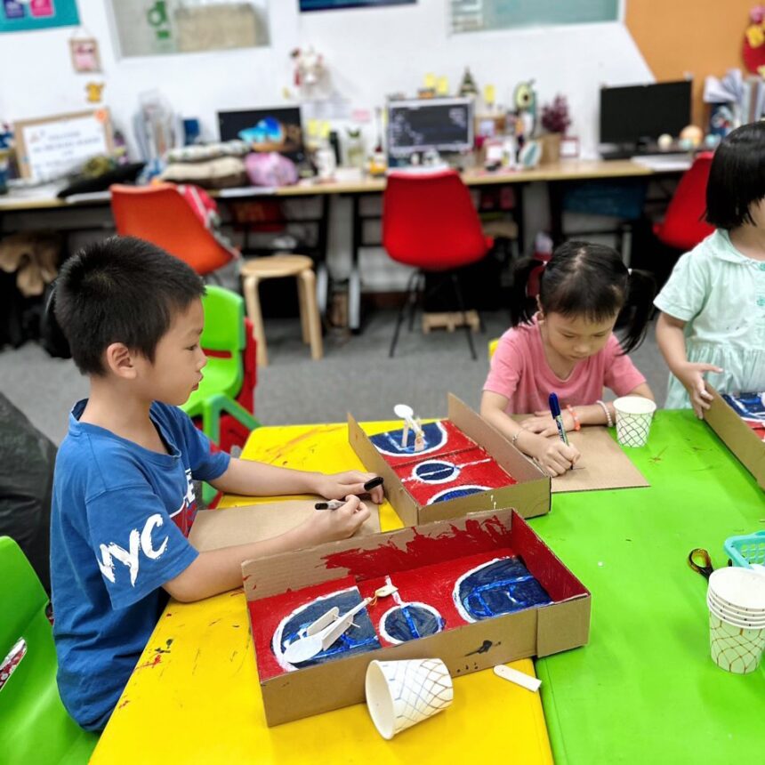 HỌC MÀ CHƠI – CHƠI MÀ HỌC VỚI HOẠT ĐỘNG STEM “CHẾ TẠO MÔ HÌNH TRÒ CHƠI BÓNG RỔ” CÙNG LỚP ST.KIN  HỌC MÀ CHƠI – CHƠI MÀ HỌC VỚI HOẠT ĐỘNG STEM “CHẾ TẠO MÔ HÌNH TRÒ CHƠI BÓNG RỔ” CÙNG LỚP ST.KIN