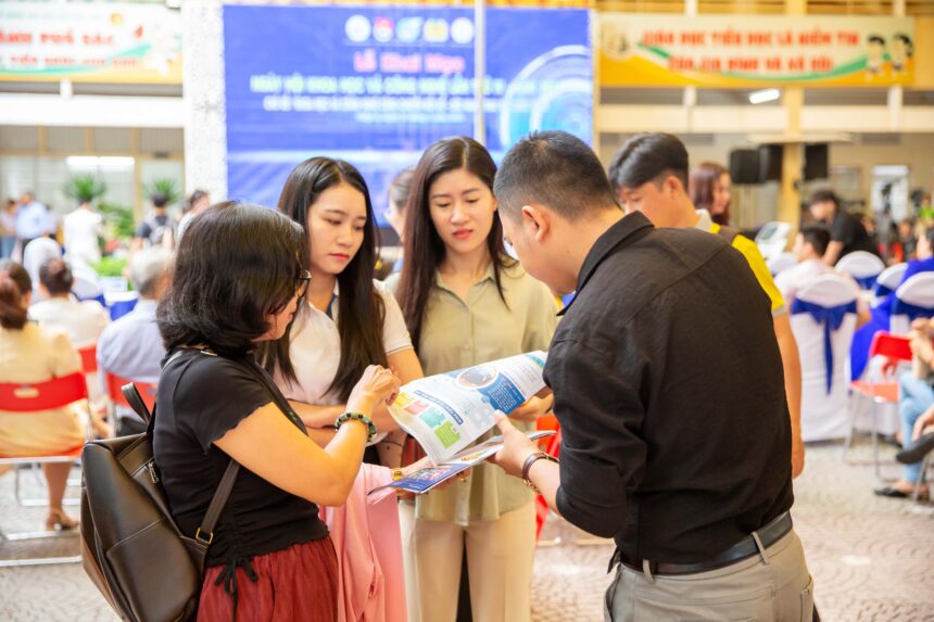 STEAMZone Tham Gia Ngày Hội Khoa Học Công Nghệ Quận 3 Lần Thứ IV – 2024 STEAMZone Tham Gia Ngày Hội Khoa Học Công Nghệ Quận 3 Lần Thứ IV – 2024