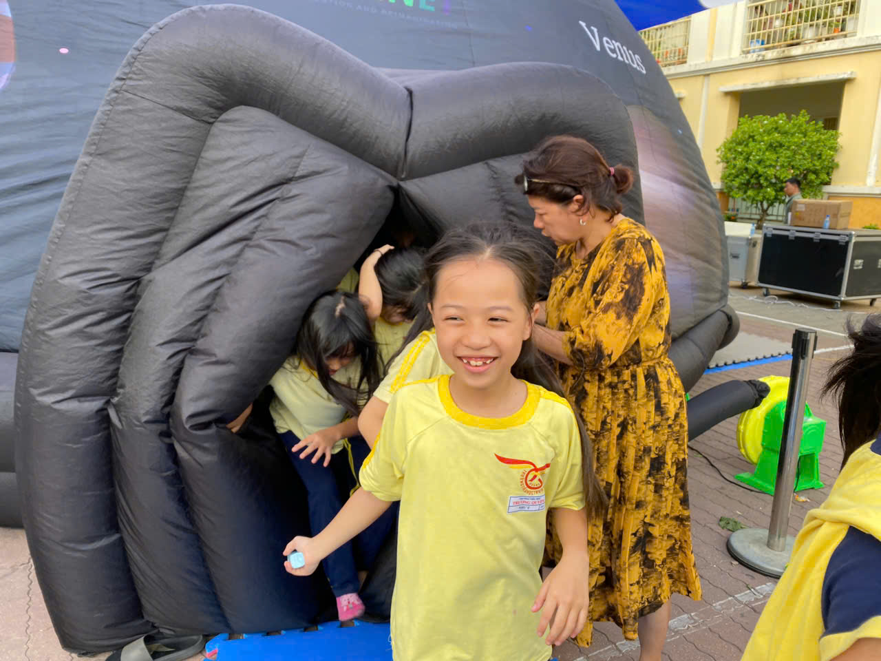 Niềm vui ánh lên trong từng ánh mắt