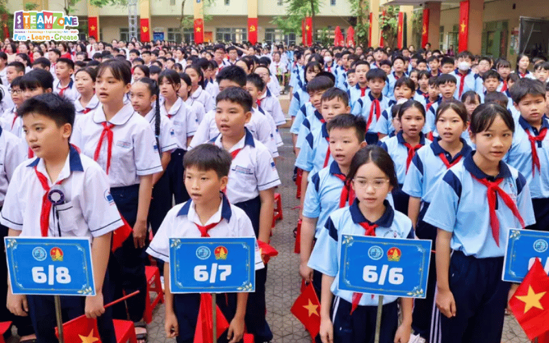 Học sinh trường THCS Nguyễn Trãi dự lễ khai giảng năm học mới